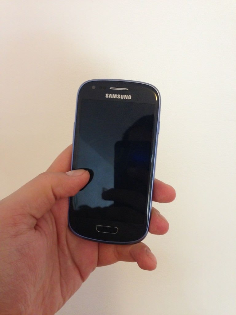 Samsung Galaxy S3 Mini fata