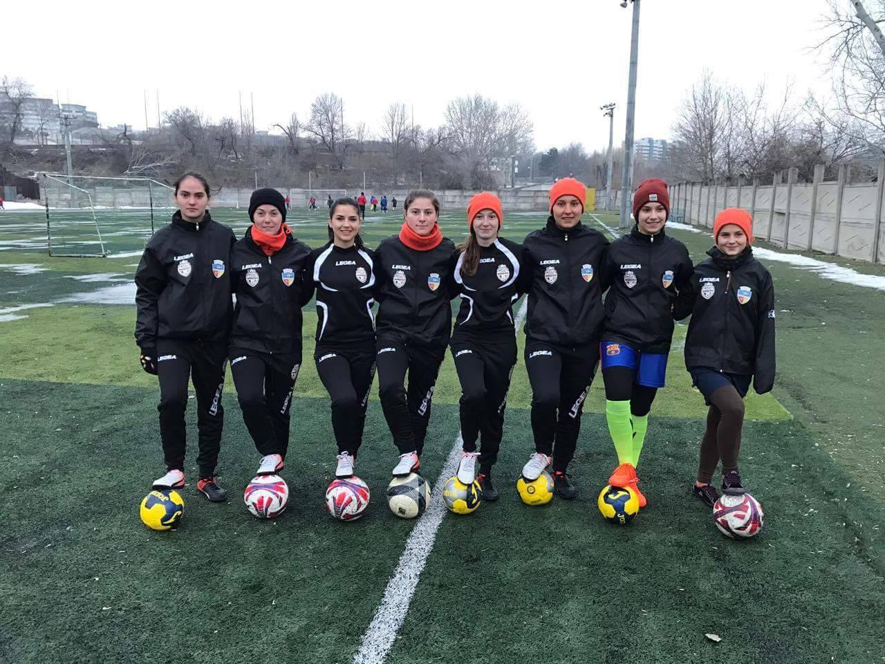 Echipa fotbal feminin Galati